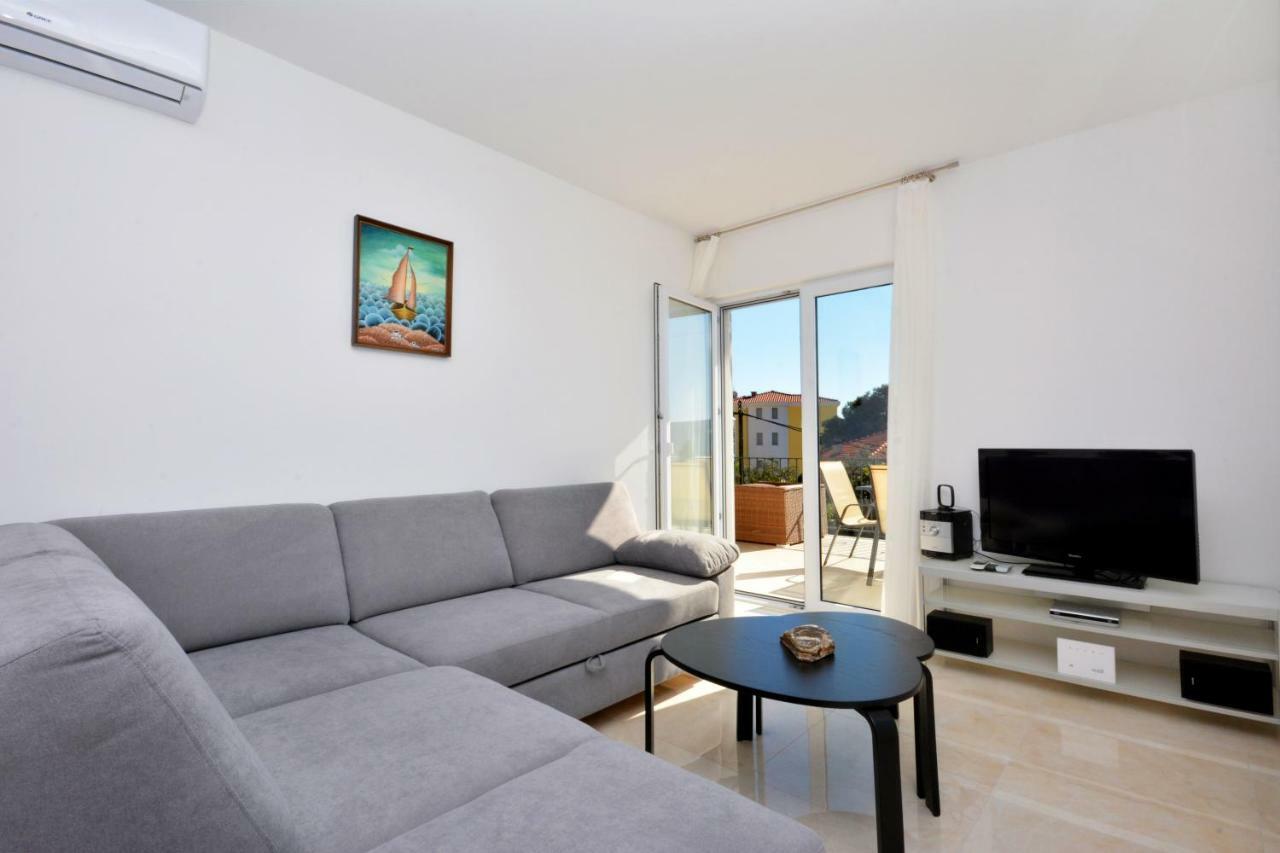 Apartment Reljic Seget Vranjica Exterior photo