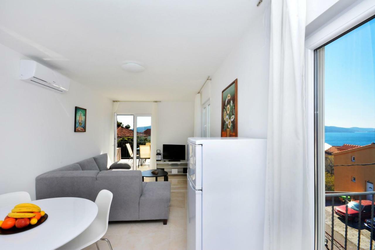 Apartment Reljic Seget Vranjica Exterior photo